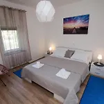 Spacious House Stefi With Grill 度假居 *