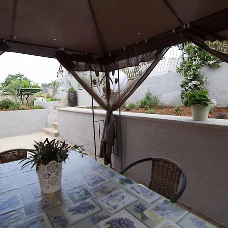 Spacious House Stefi With Grill * Póla