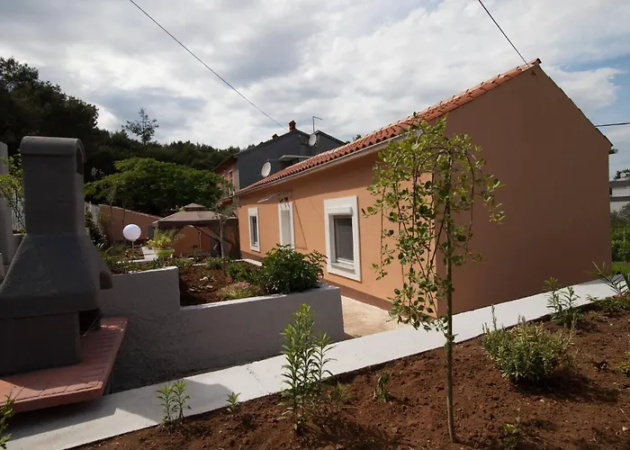 Nyaraló Spacious House Stefi With Grill *