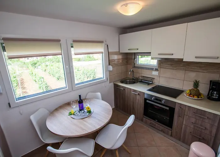 Σπίτι διακοπών Spacious House Stefi With Grill Πούλα