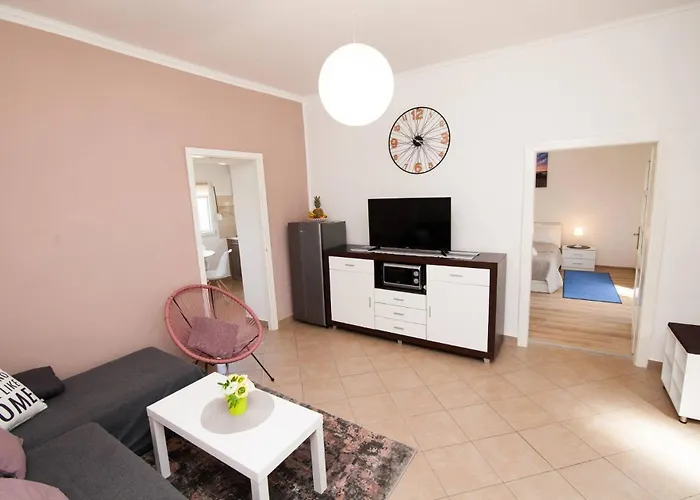 Σπίτι διακοπών Spacious House Stefi With Grill *