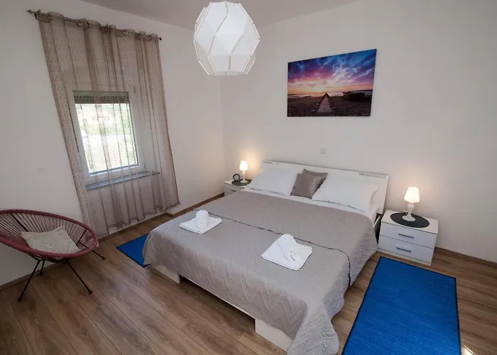 Spacious House Stefi With Grill Feriehus *